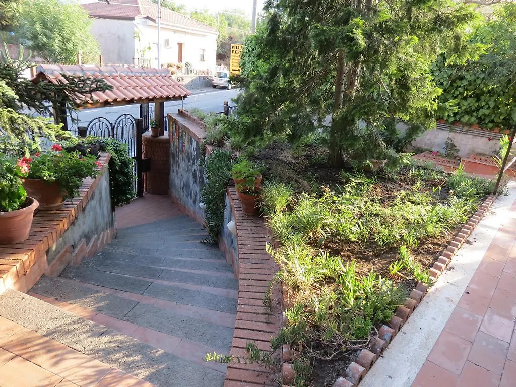 B&B Villa Refe Linguaglossa 3*,  Italia